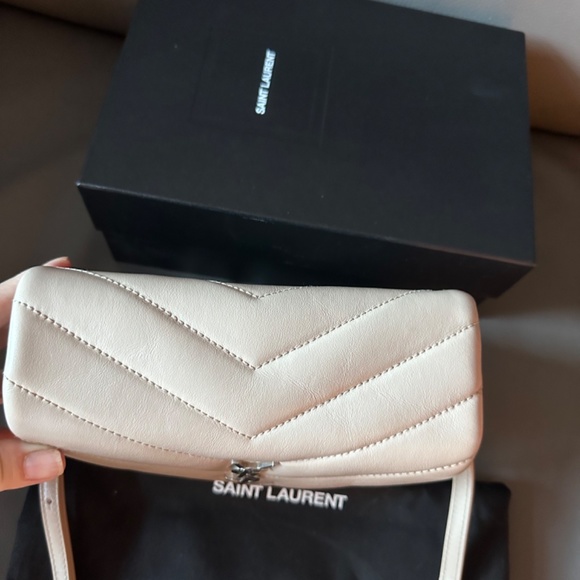 YSL Loulou Toy - Picture 4 of 17